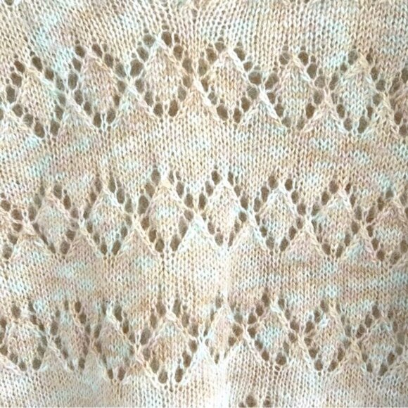 Hand Knit Lace V-Neck Pullover Sweater Size Small - Picture 3 of 9